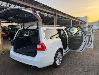 Used Volvo V70 2015 for sale - 78173070: Photo