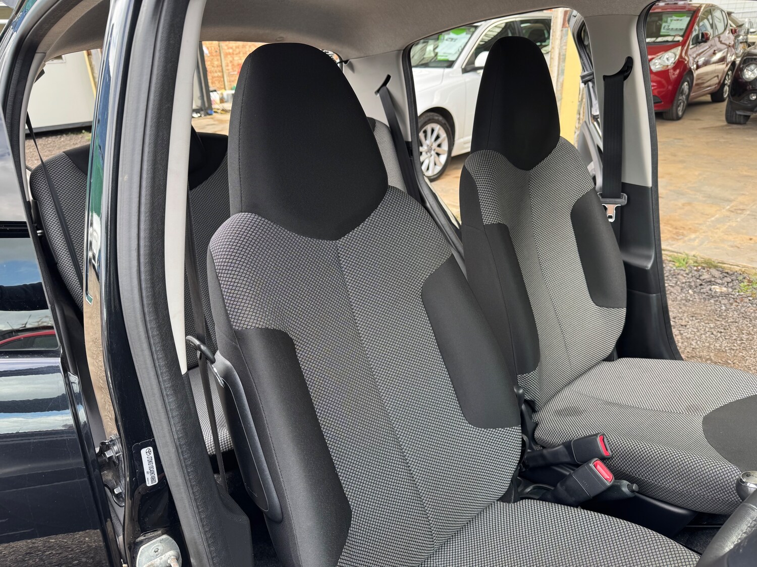 Used Toyota AYGO 2014 for sale - 78213343: Photo 26