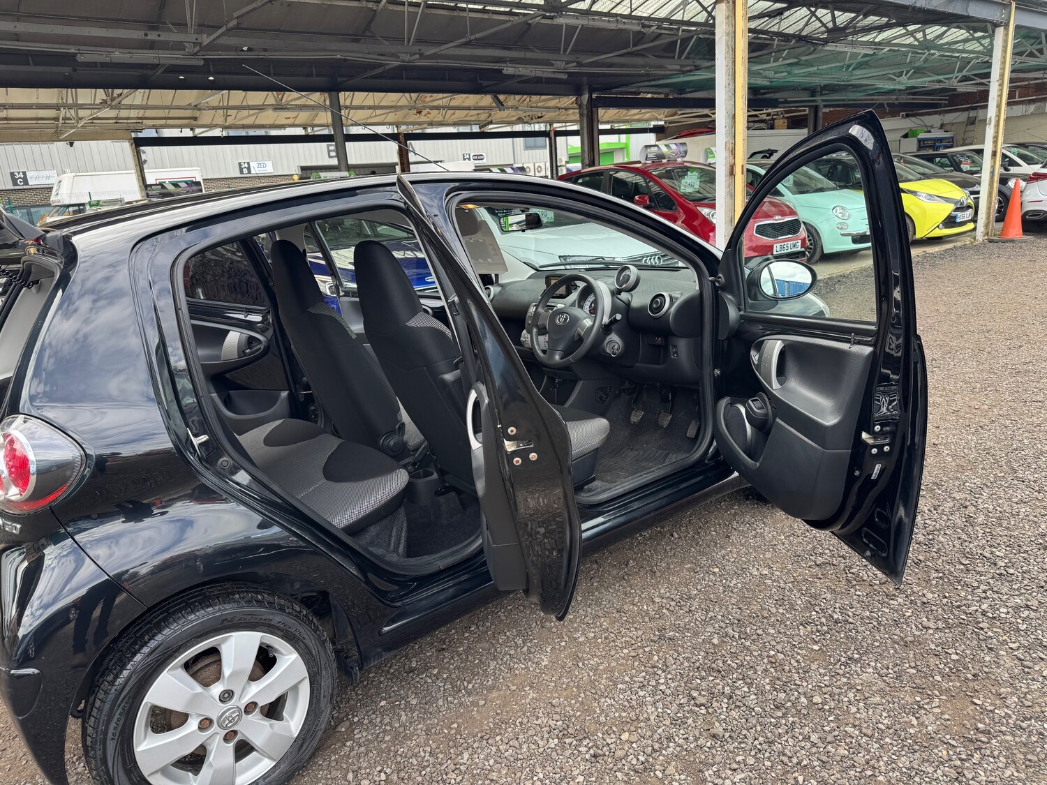 Used Toyota AYGO 2014 for sale - 78213343: Photo 30