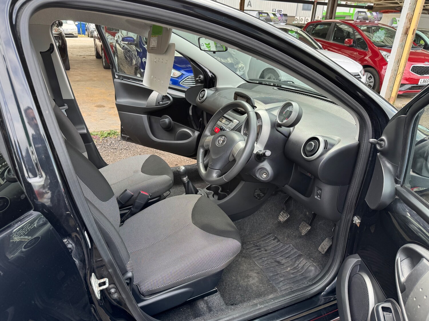 Used Toyota AYGO 2014 for sale - 78213343: Photo 31