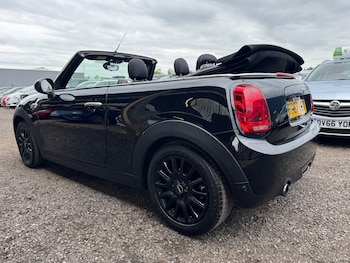 Used MINI Convertible 2017 for sale - 78610432: Photo