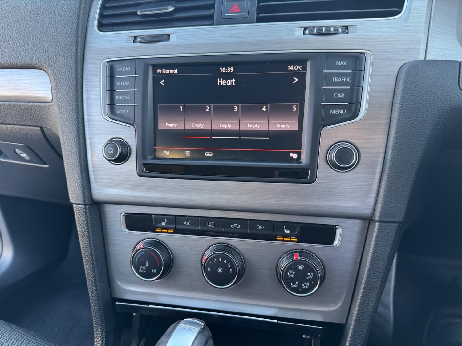 Used Volkswagen Golf for sale - 78102425: Photo 38