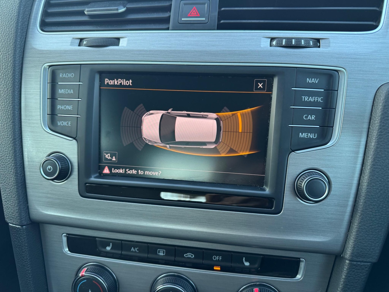 Used Volkswagen Golf for sale - 78102425: Photo 8