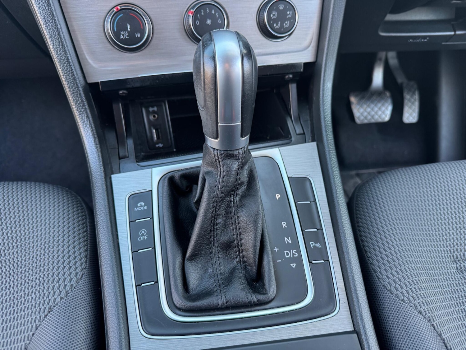 Used Volkswagen Golf for sale - 78102425: Photo 9