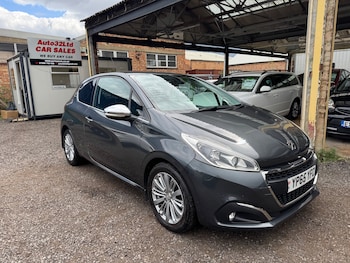 Used Peugeot 208 2016 for sale - 78233191: Photo