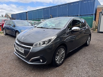 Used Peugeot 208 2016 for sale - 78233191: Photo