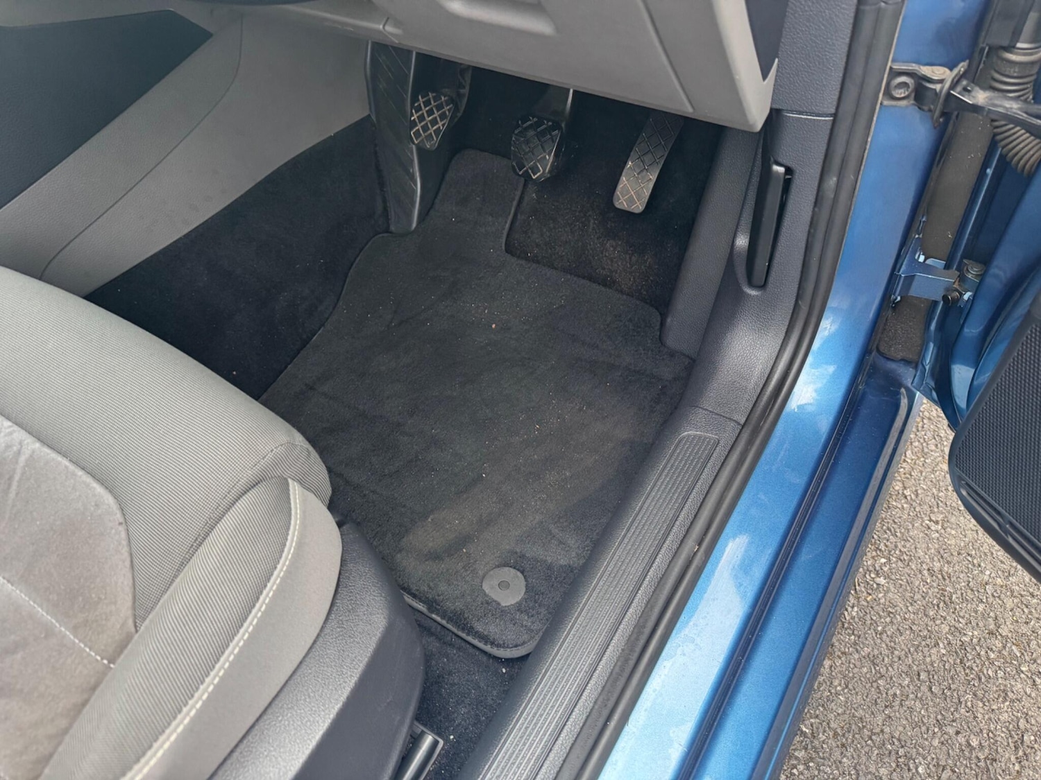 Used Volkswagen Golf for sale - 78102423: Photo 28