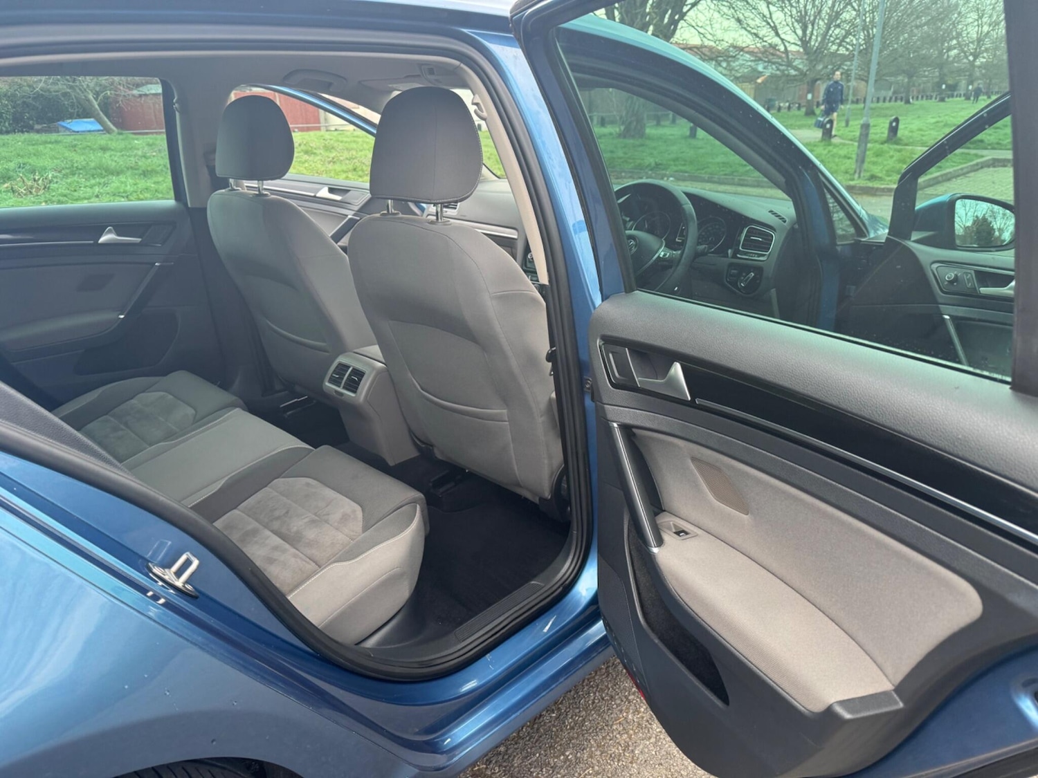 Used Volkswagen Golf for sale - 78102423: Photo 32