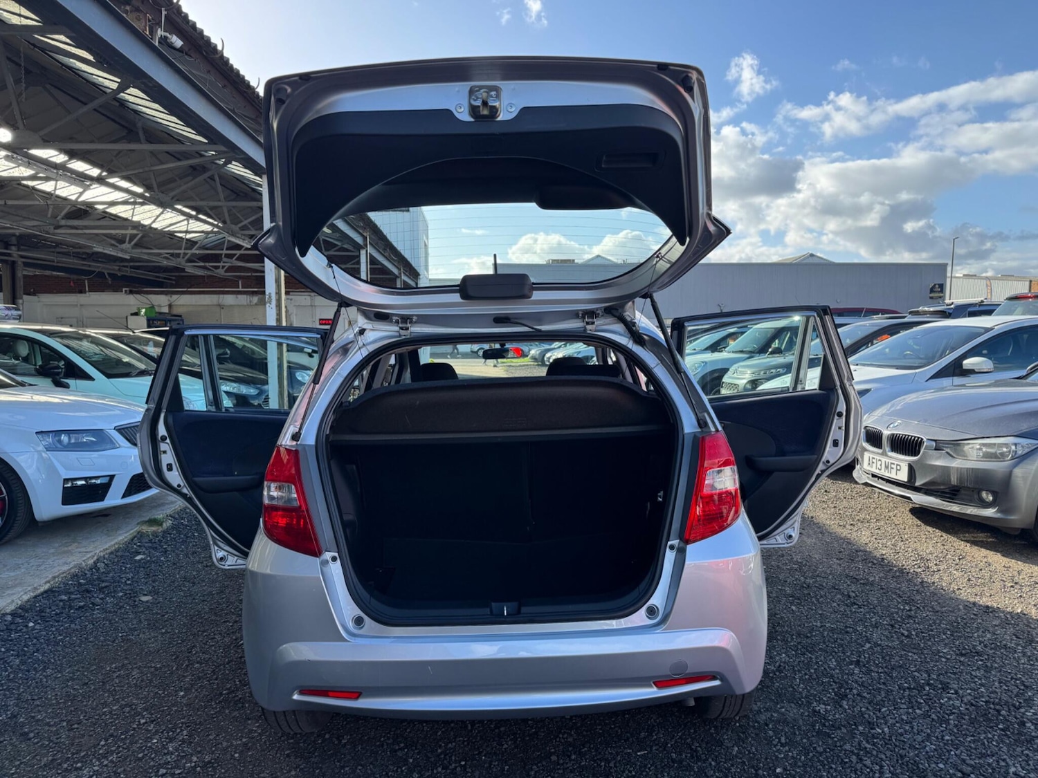 Used Honda Jazz 2014 for sale - 78102418: Photo 30