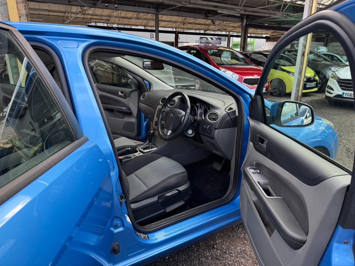 Used Ford Focus 2010 for sale - 78086346: Photo 17