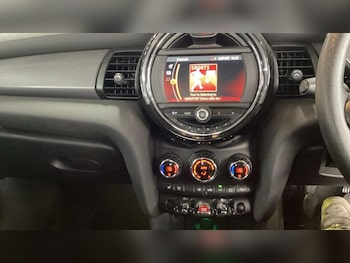 Used MINI Hatch 2020 for sale - 75645978: Photo