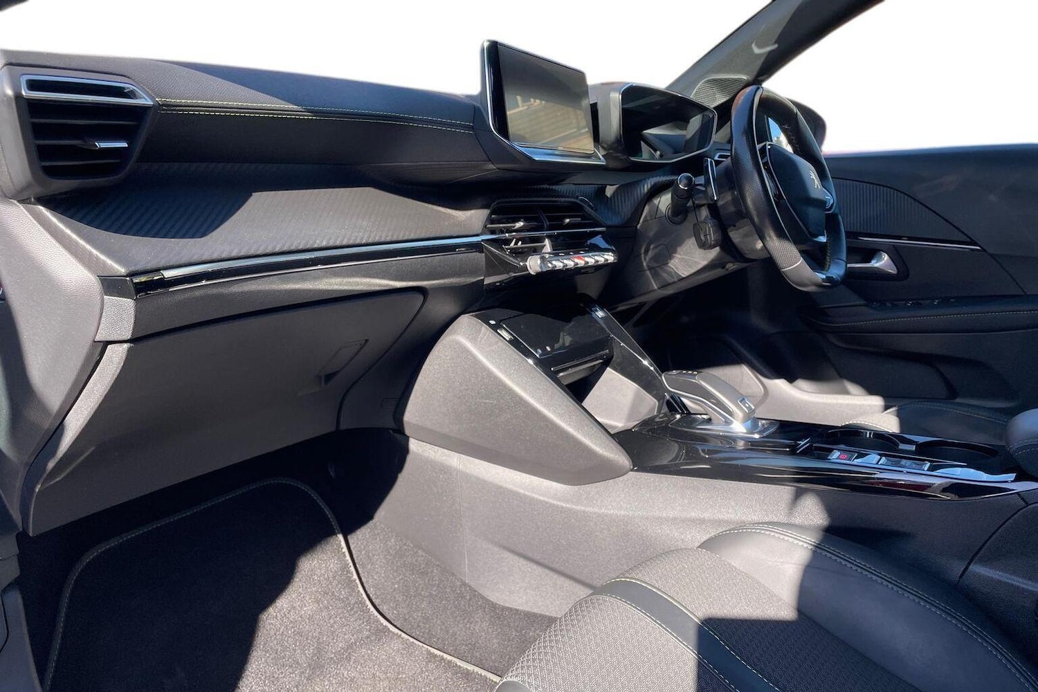 Used Peugeot 208 2020 for sale - 76772933: Photo 2