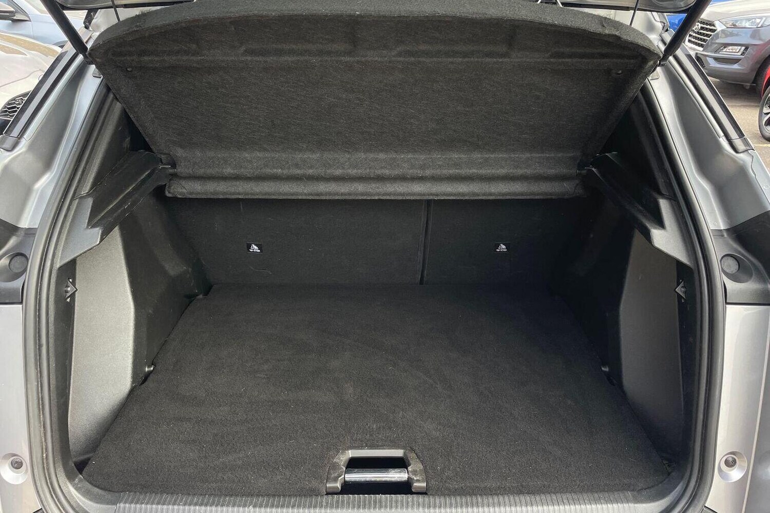 Used Peugeot 2008 2022 for sale - 76674844: Photo 10