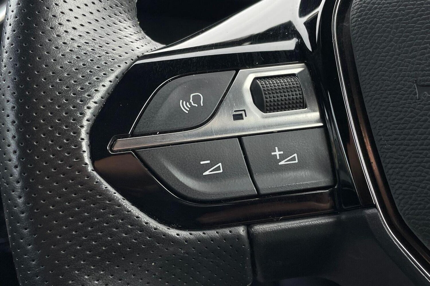 Used Peugeot 2008 2022 for sale - 76674844: Photo 17