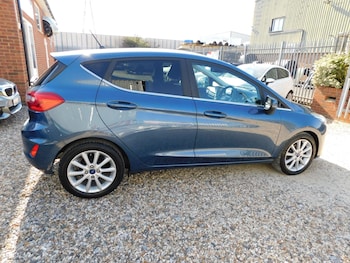 Used Ford Fiesta 2018 for sale - 79496709: Photo