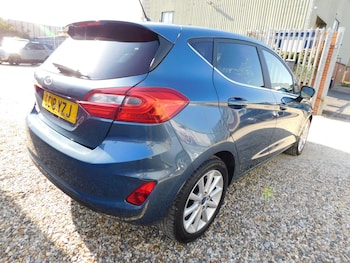 Used Ford Fiesta 2018 for sale - 79496709: Photo