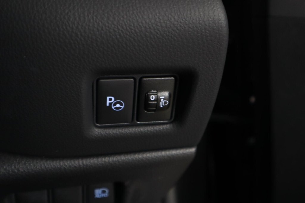 Used Toyota C-HR 2023 for sale - 77609212: Photo 25