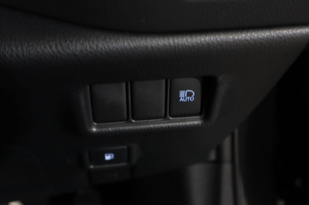 Used Toyota C-HR 2023 for sale - 77609212: Photo 26