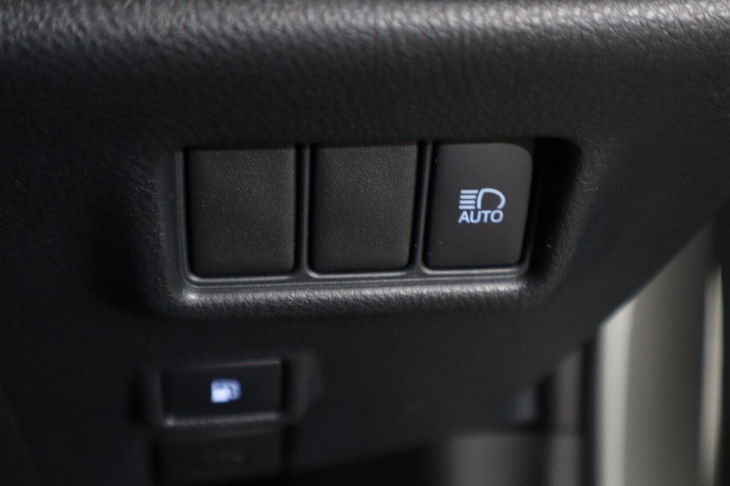 Used Toyota C-HR 2023 for sale - 77288173: Photo 26