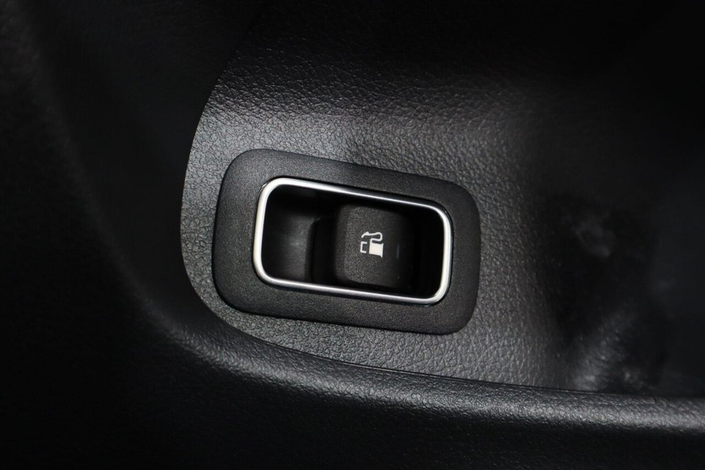 Used Mercedes-Benz CLA 2023 for sale - 76345811: Photo 25
