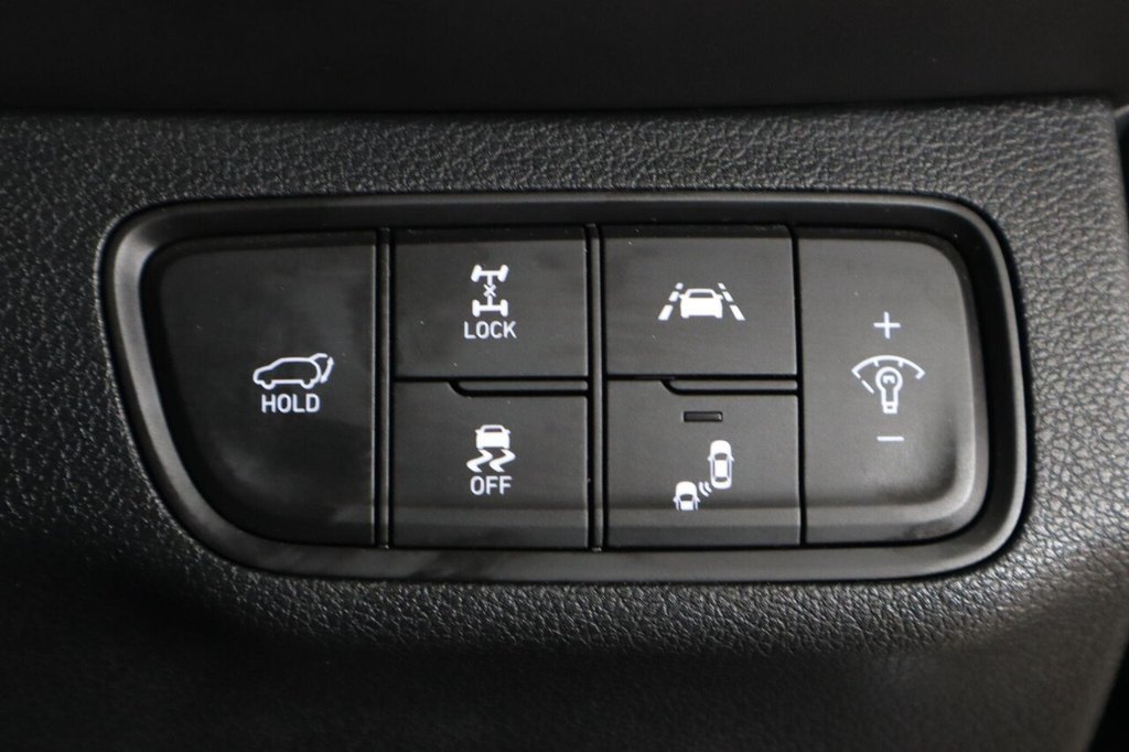 Used Hyundai Santa Fe 2021 for sale - 76867261: Photo 30