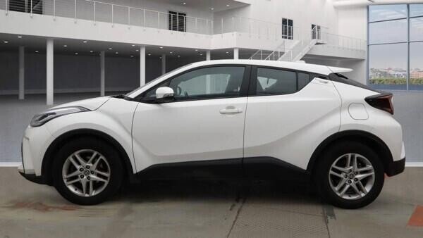 Used Toyota C-HR 2023 for sale - 77551799: Photo 5