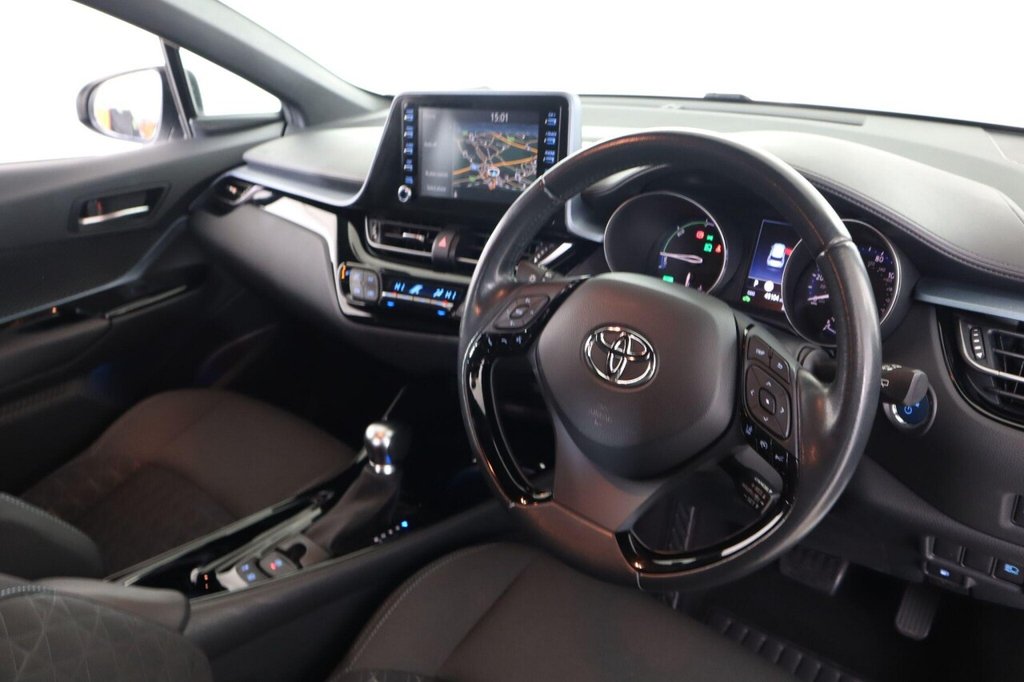 Used Toyota C-HR 2021 for sale - 76345488: Photo 12