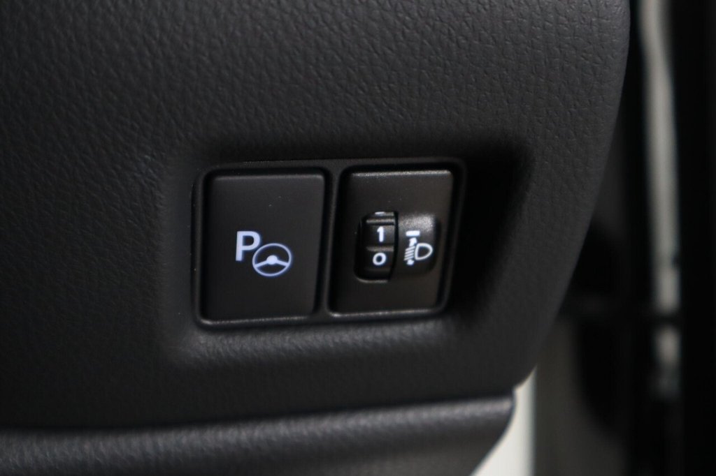 Used Toyota C-HR 2021 for sale - 76345488: Photo 22