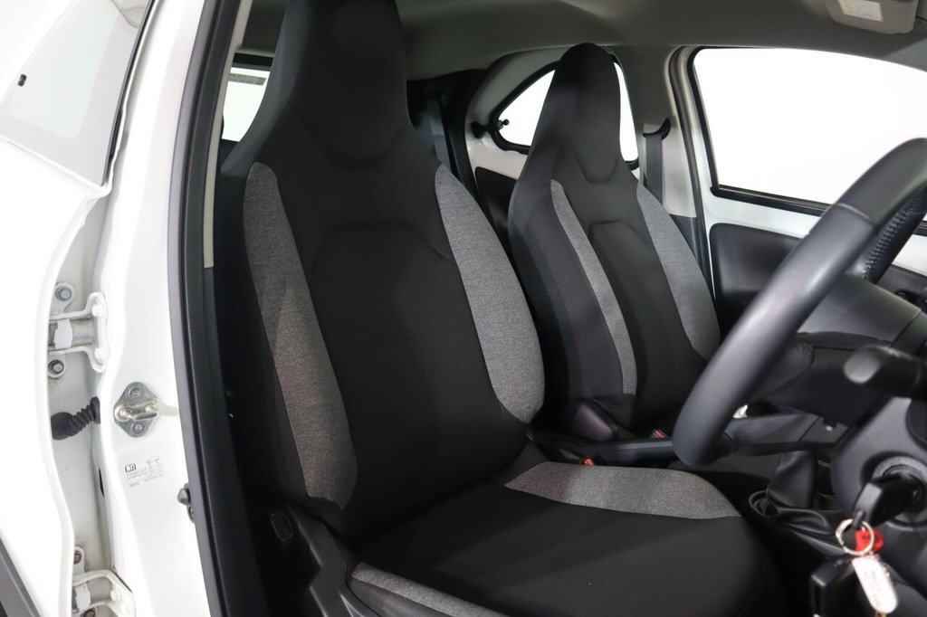 Used Toyota Aygo X 2022 for sale - 76962701: Photo 23