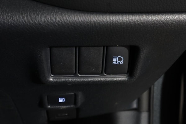 Used Toyota C-HR 2021 for sale - 76256460: Photo 23