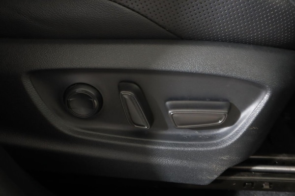 Used Toyota C-HR 2021 for sale - 76256460: Photo 26