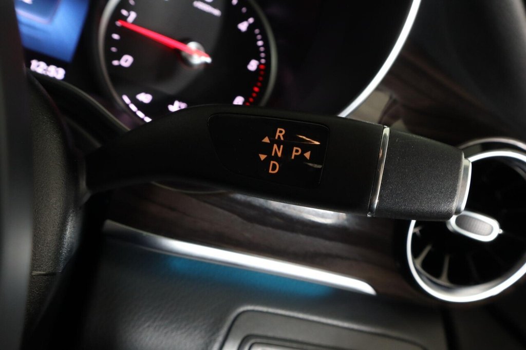 Used Mercedes-Benz V-Class 2021 for sale - 76396427: Photo 23