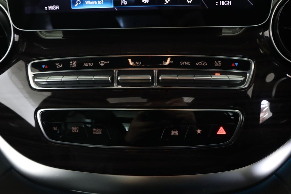 Used Mercedes-Benz V-Class 2021 for sale - 76396427: Photo 26