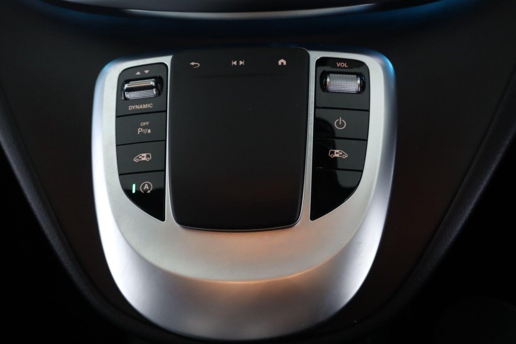 Used Mercedes-Benz V-Class 2021 for sale - 76396427: Photo 27