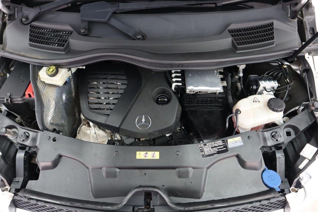 Used Mercedes-Benz V-Class 2021 for sale - 76396427: Photo 33