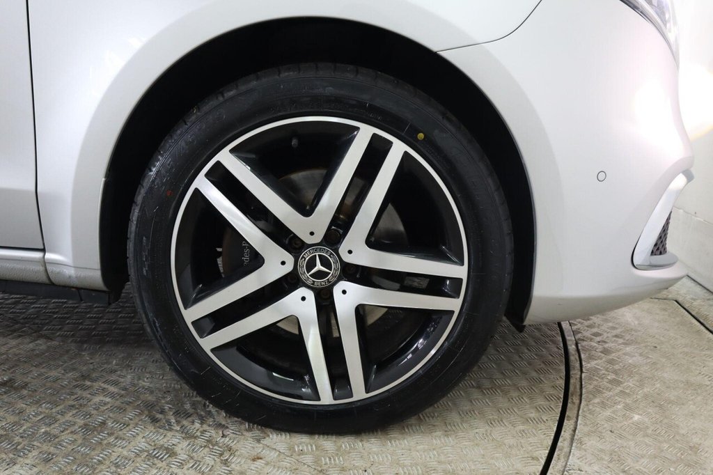 Used Mercedes-Benz V-Class 2021 for sale - 76396427: Photo 34