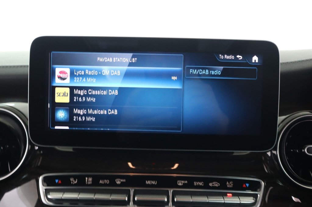 Used Mercedes-Benz V-Class 2021 for sale - 76396427: Photo 43