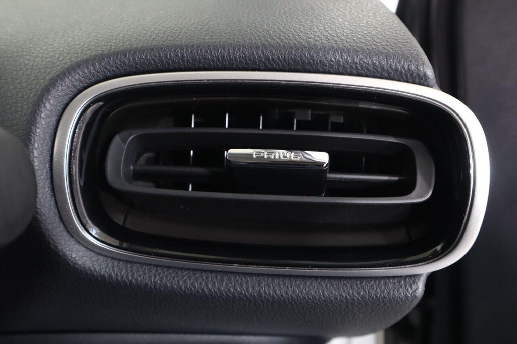 Used Toyota Prius 2022 for sale - 76604960: Photo 25