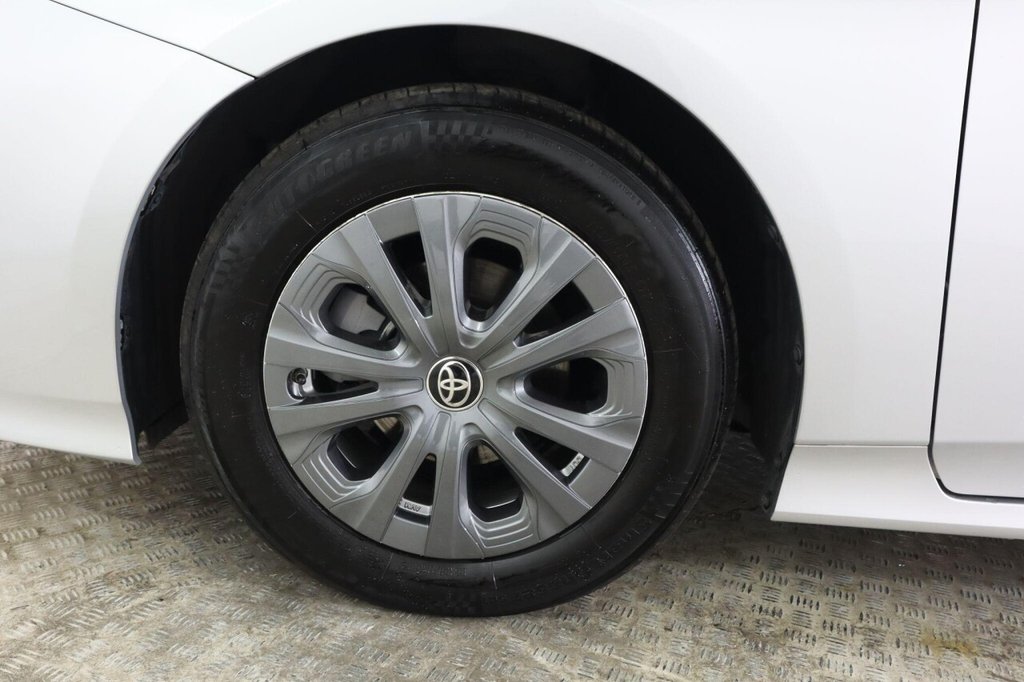 Used Toyota Prius 2022 for sale - 76604960: Photo 32