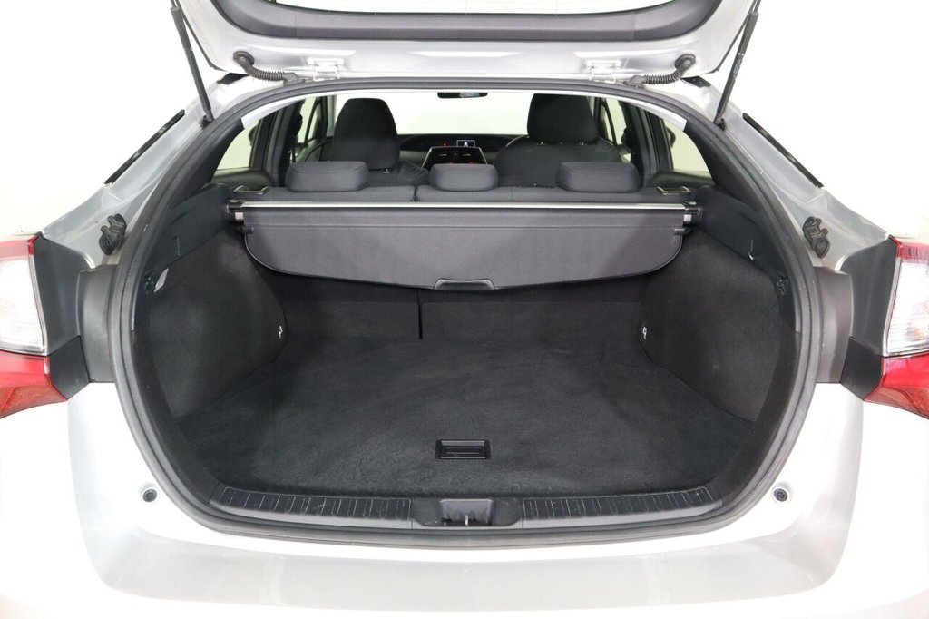 Used Toyota Prius 2022 for sale - 76604960: Photo 45