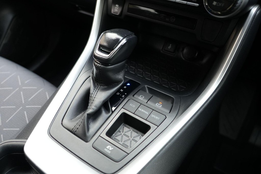 Used Toyota RAV4 2020 for sale - 77080492: Photo 15