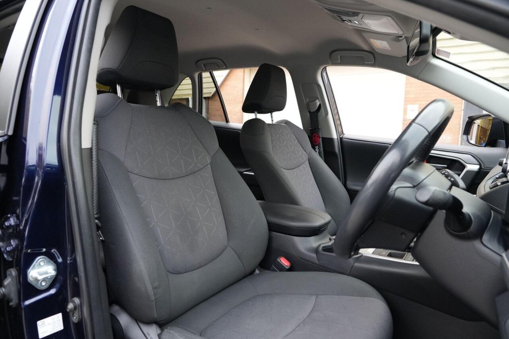 Used Toyota RAV4 2020 for sale - 77080492: Photo 18