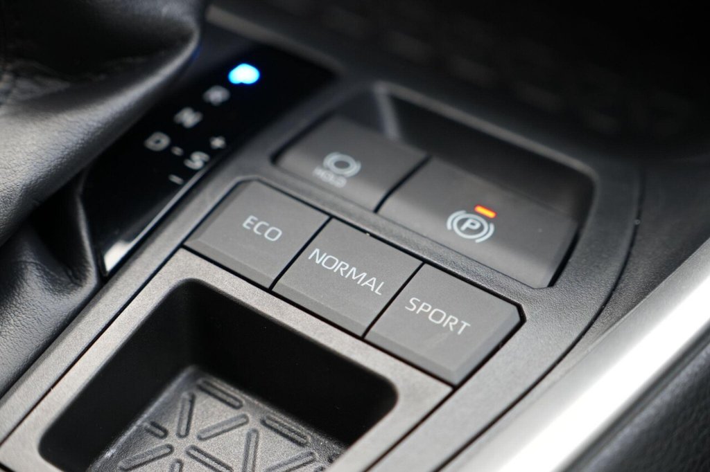 Used Toyota RAV4 2020 for sale - 77080492: Photo 32