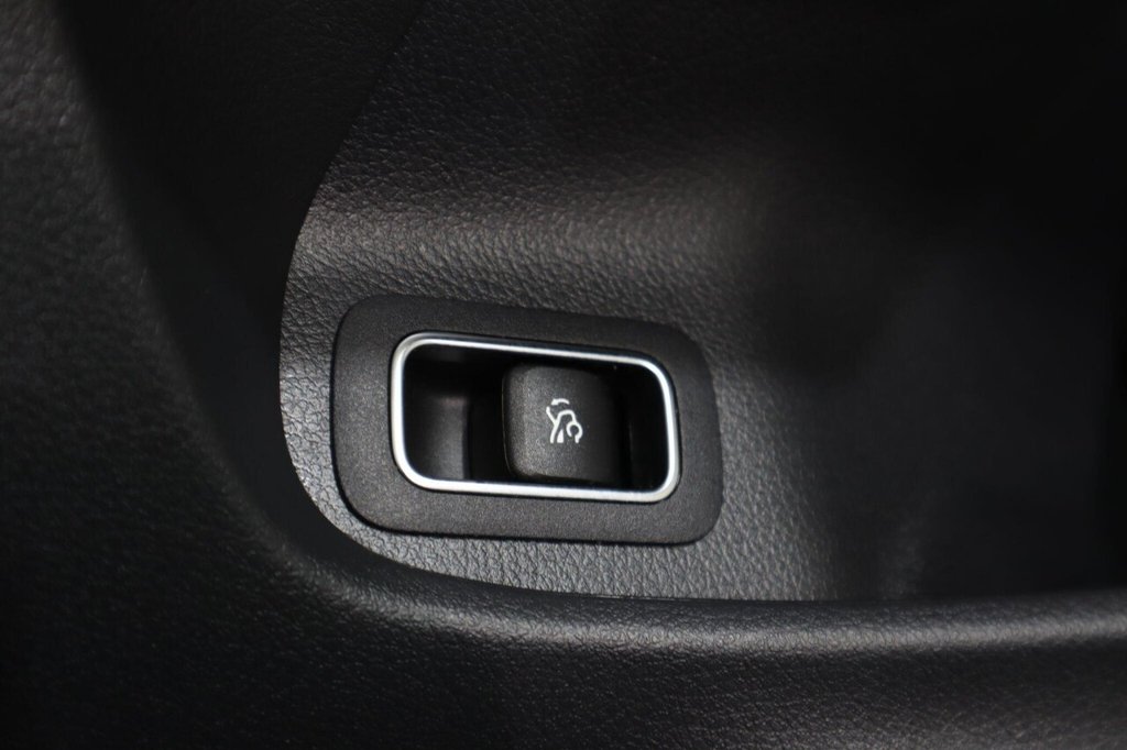 Used Mercedes-Benz CLA 2023 for sale - 77263880: Photo 25