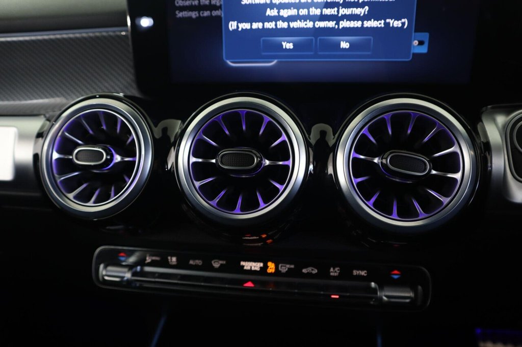 Used Mercedes-Benz GLB 2024 for sale - 78145332: Photo 35