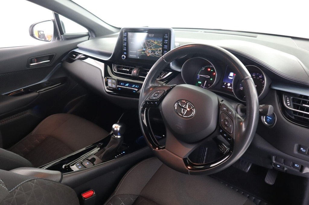 Used Toyota C-HR 2021 for sale - 76333739: Photo 12
