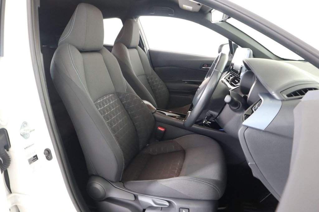 Used Toyota C-HR 2021 for sale - 76333739: Photo 14