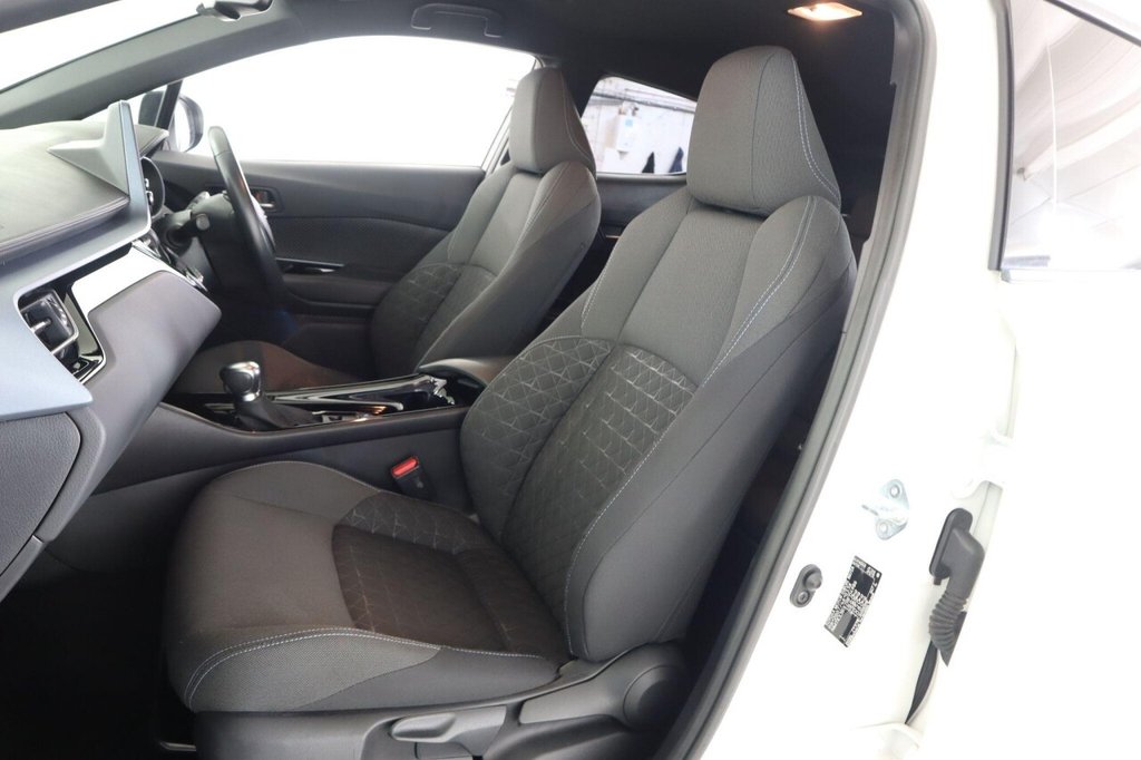 Used Toyota C-HR 2021 for sale - 76333739: Photo 44