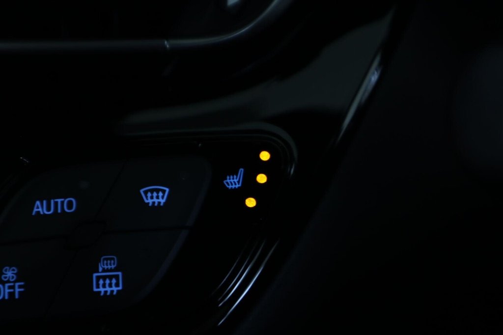 Used Toyota C-HR 2021 for sale - 78154264: Photo 49