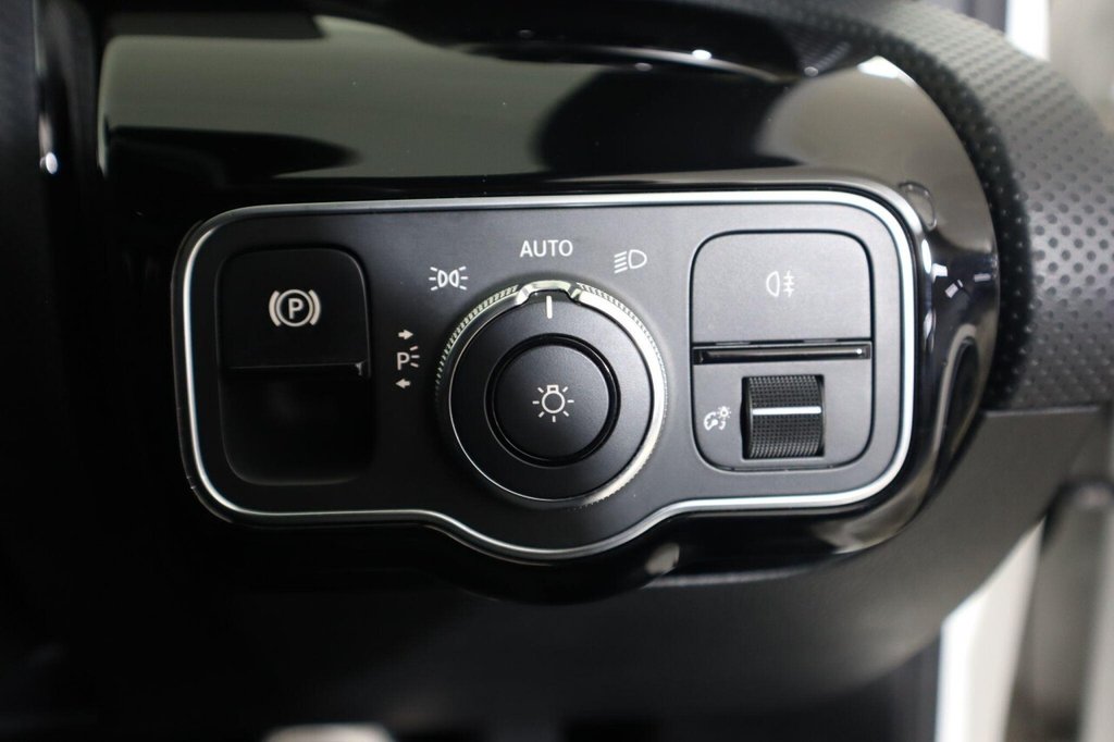 Used Mercedes-Benz A-Class 2019 for sale - 76582891: Photo 23